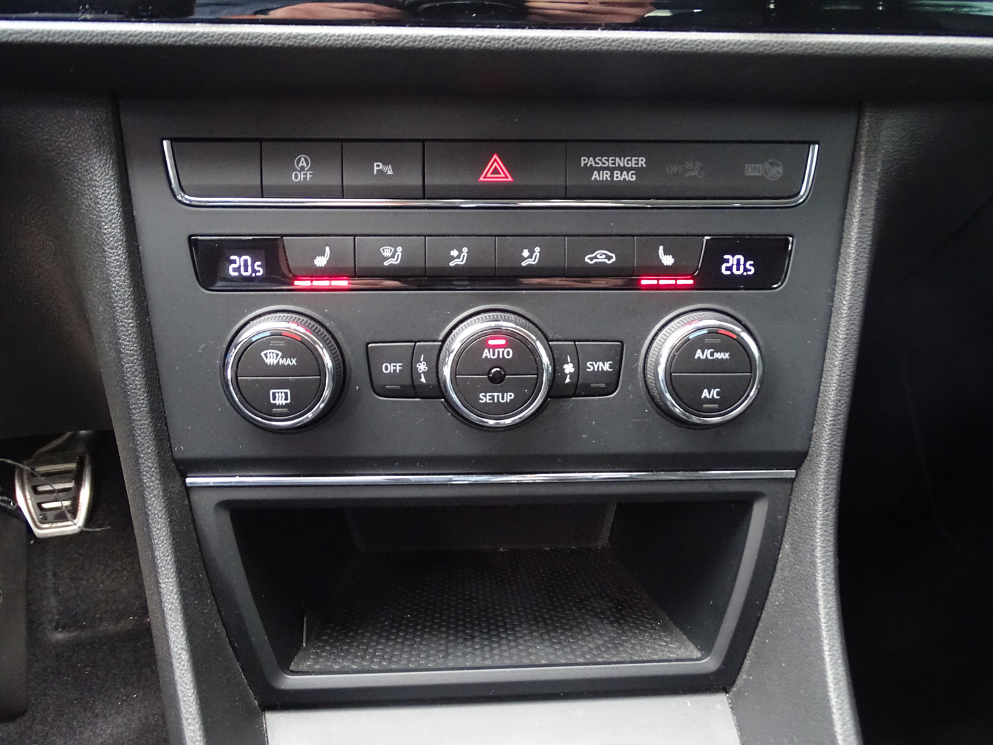 SEAT