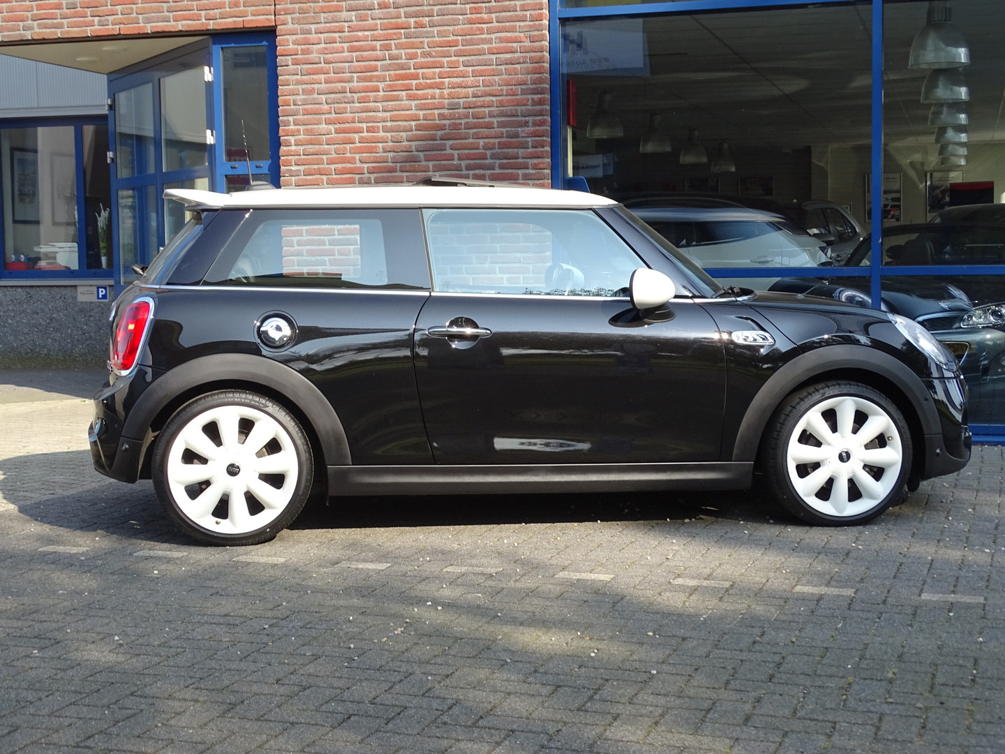 MINI