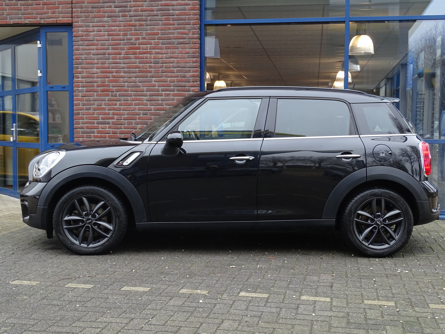 MINI