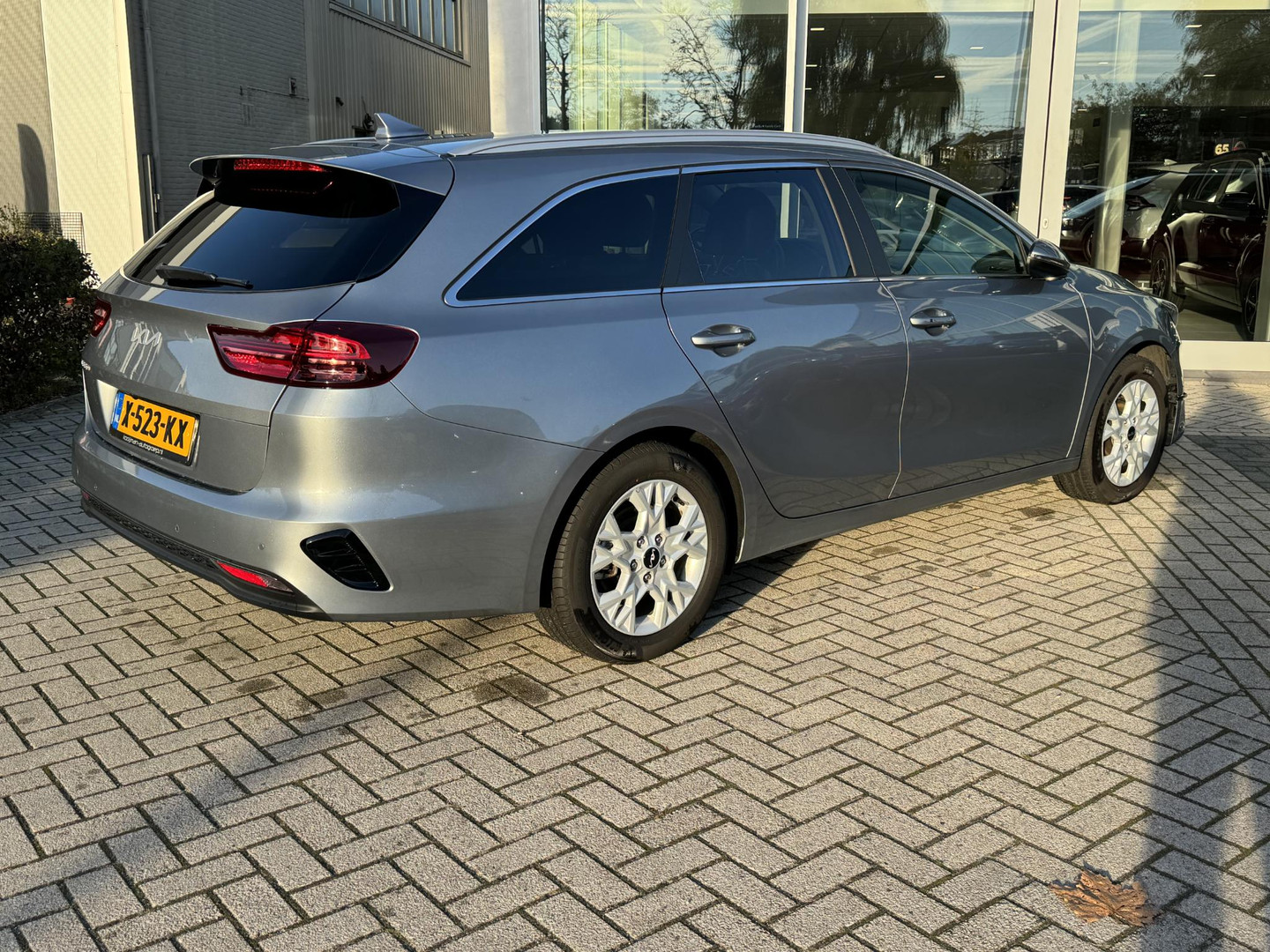Kia