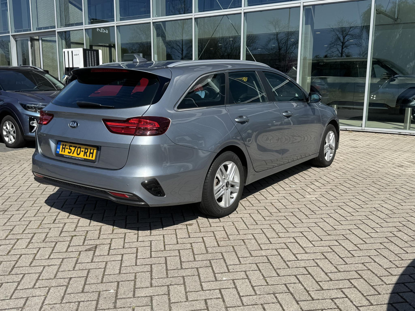 Kia