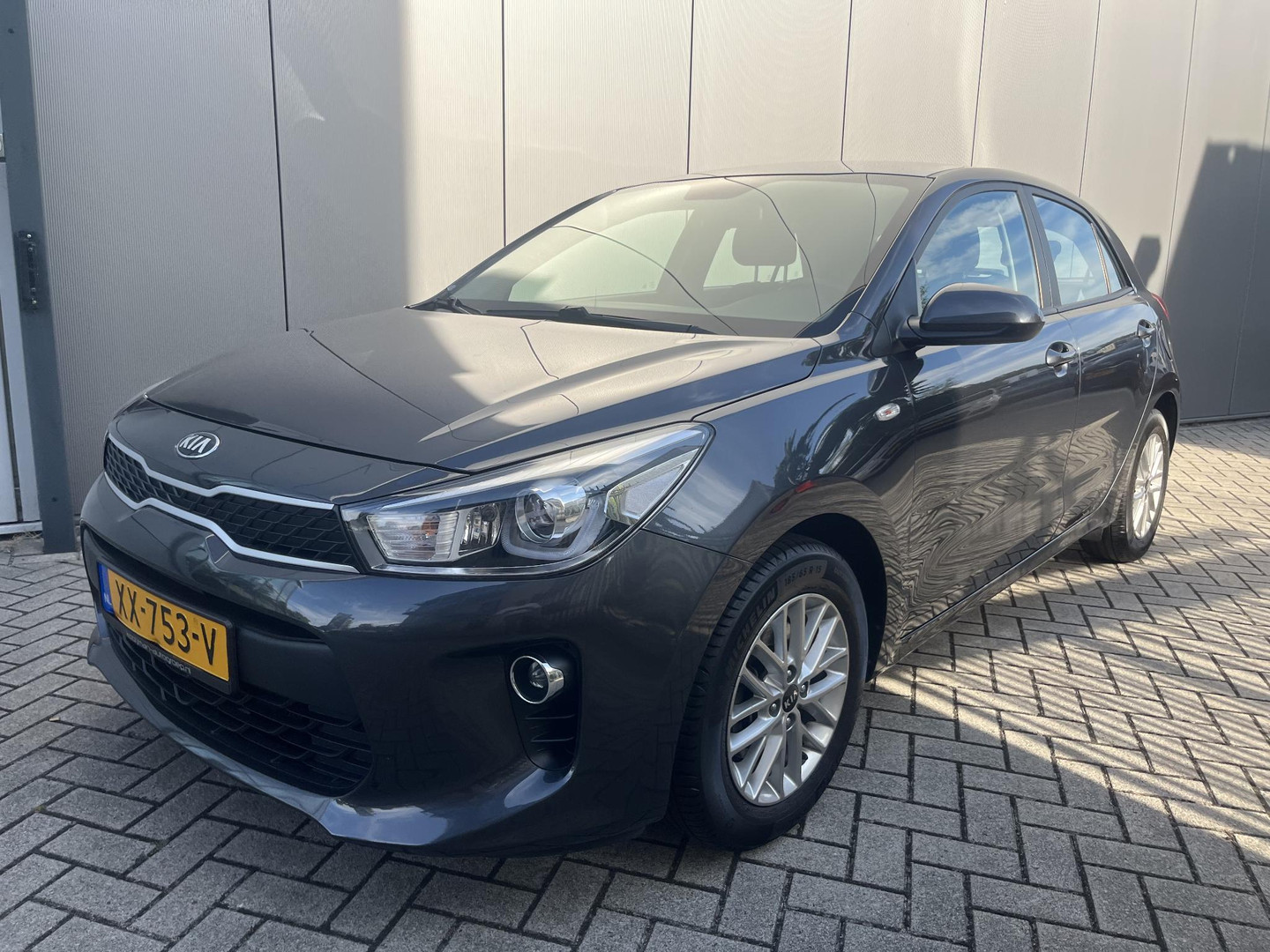 Kia Kia