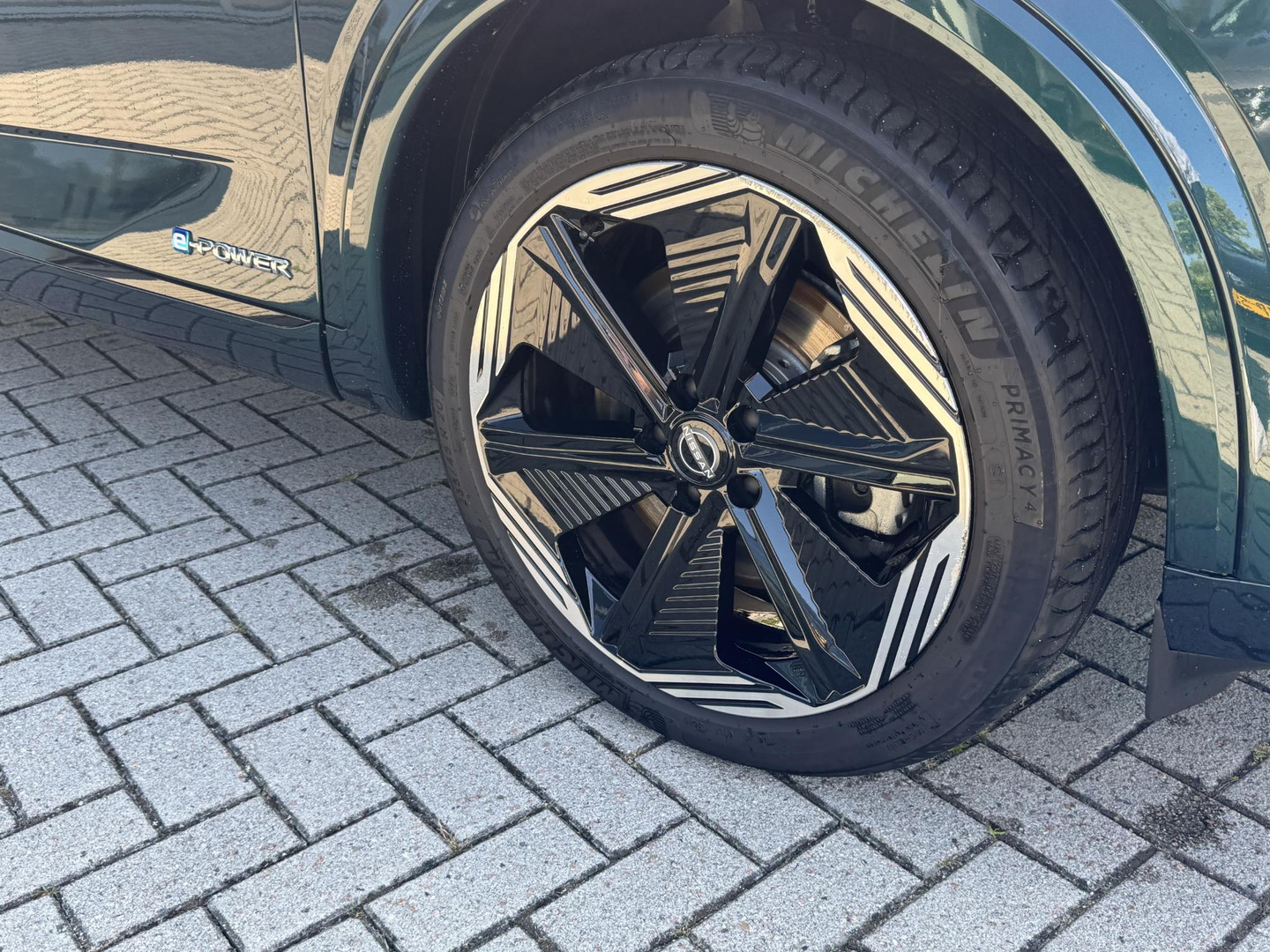 Nissan Nissan