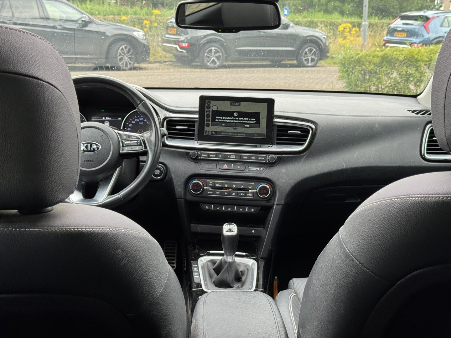 Kia