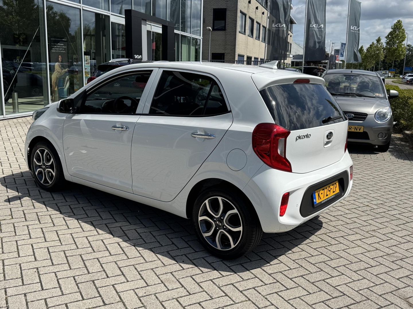 Kia Kia
