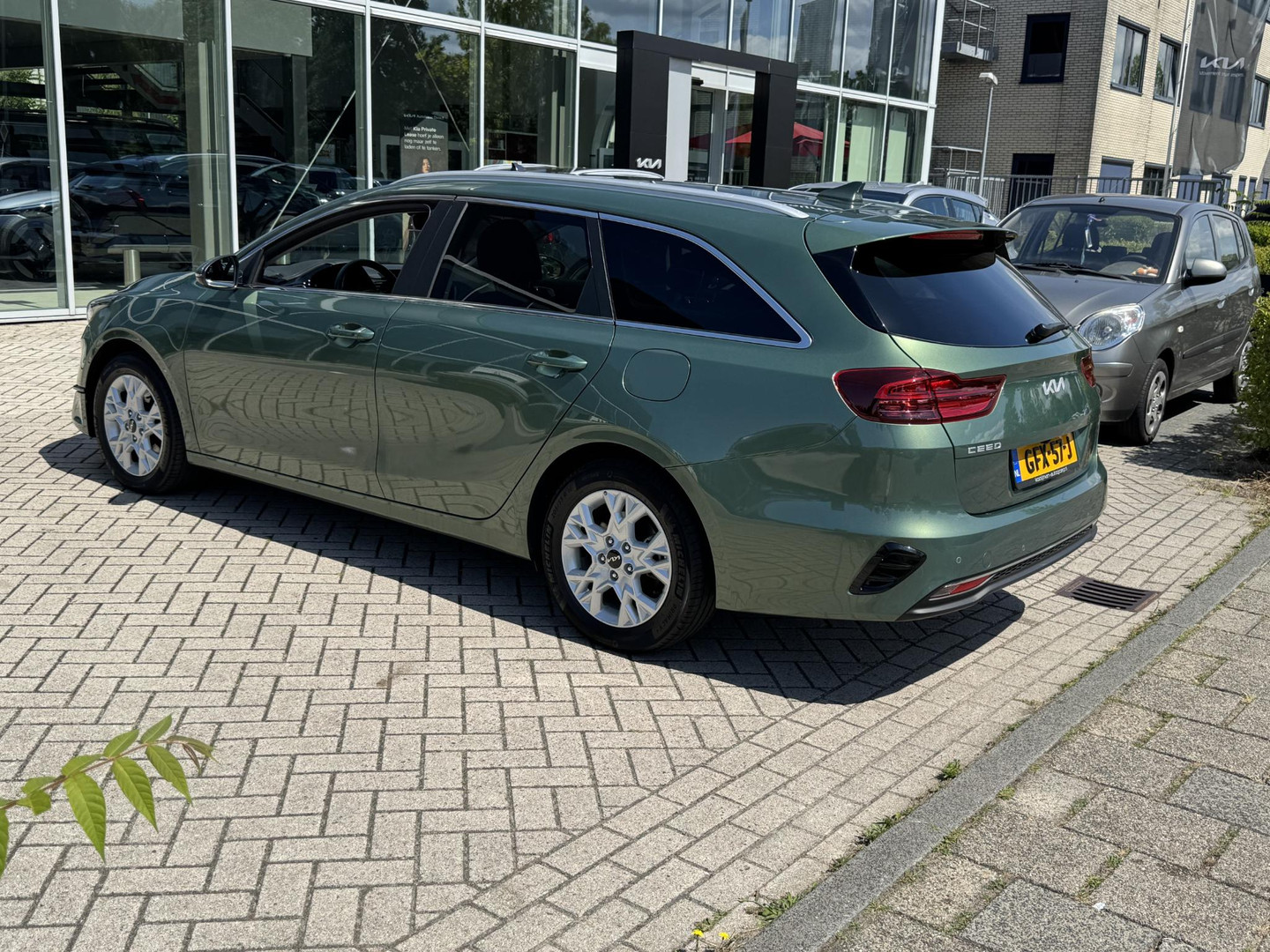 Kia
