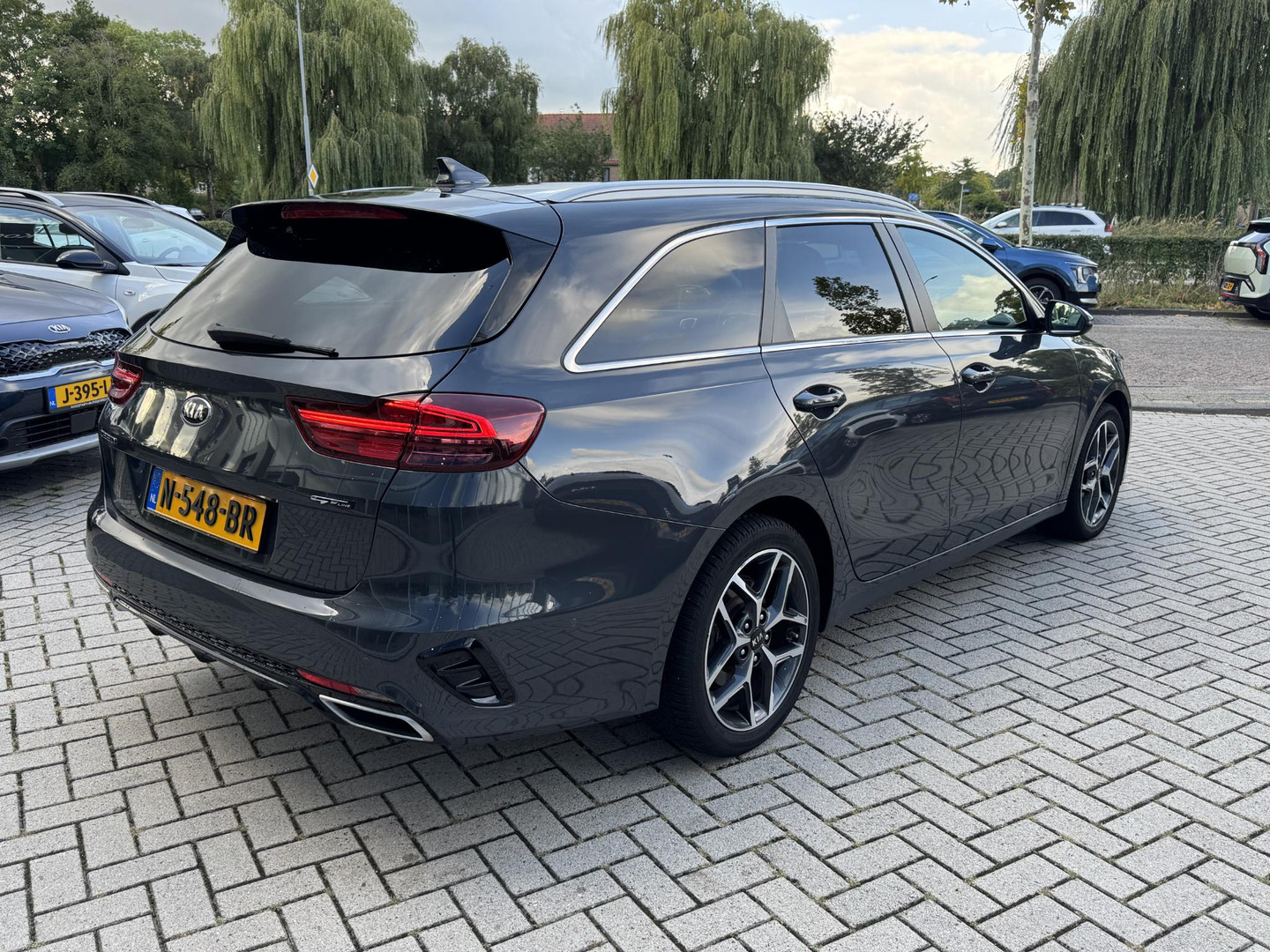 Kia