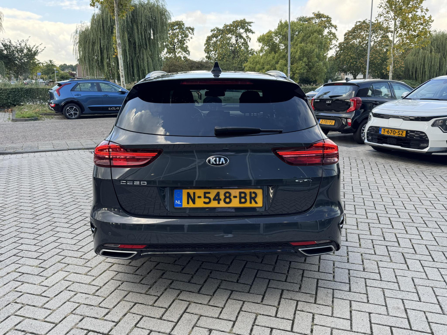 Kia