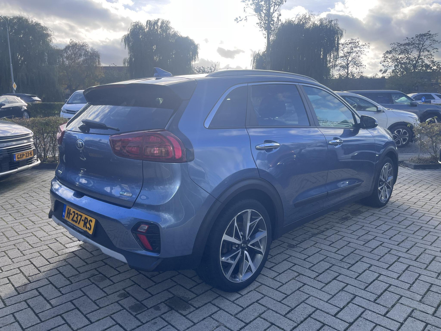 Kia