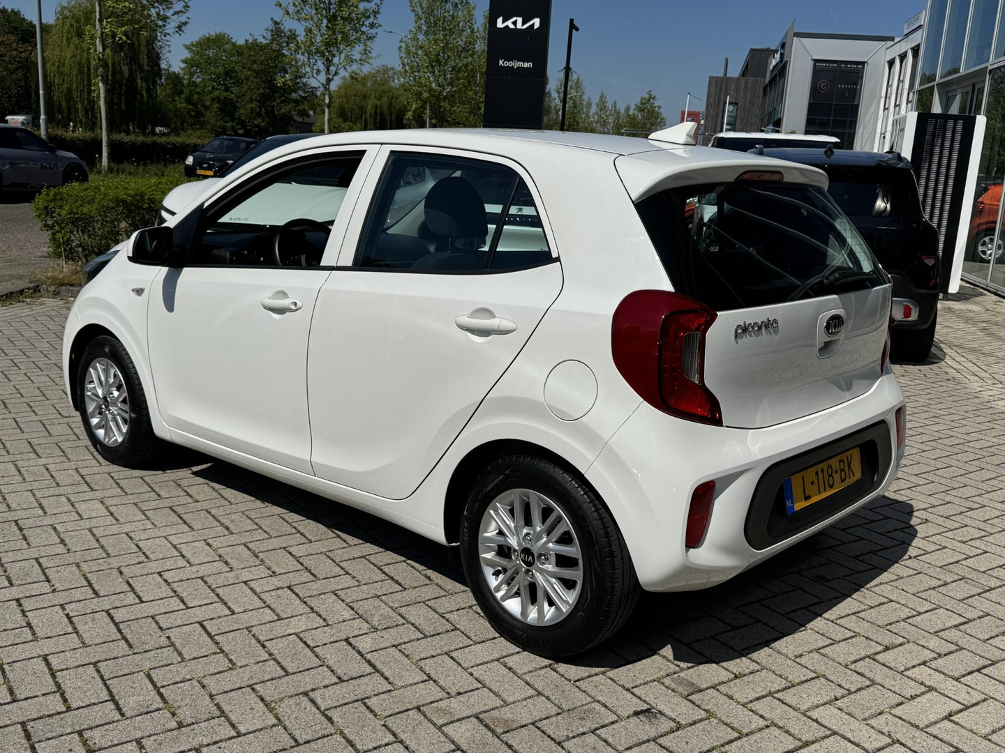 Kia