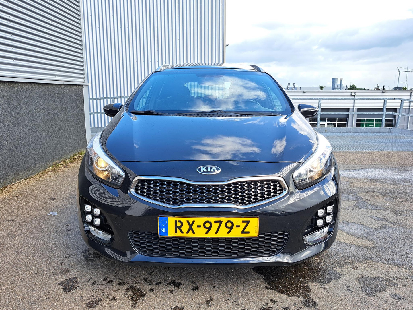 Kia