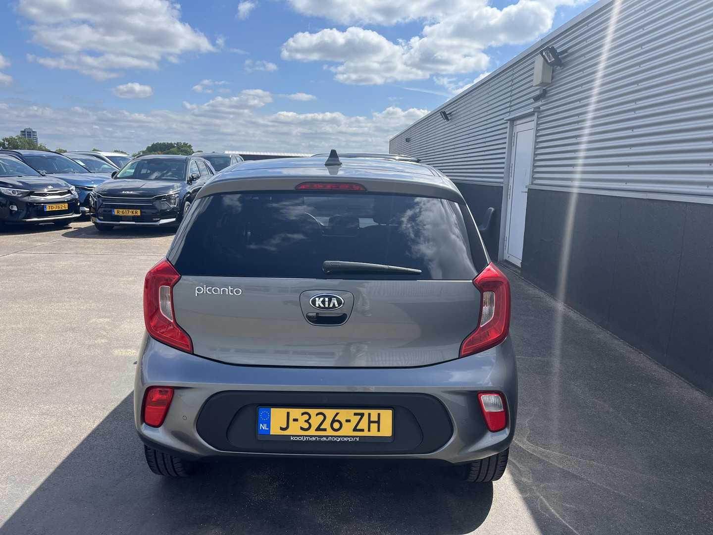 Kia