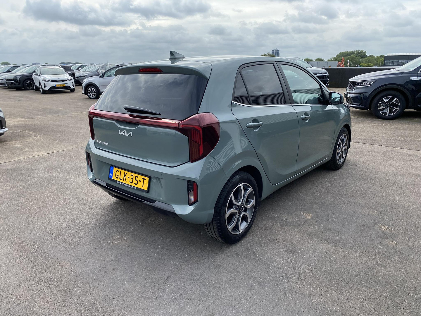 Kia