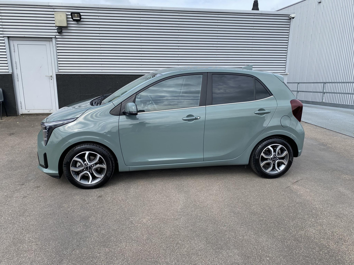 Kia