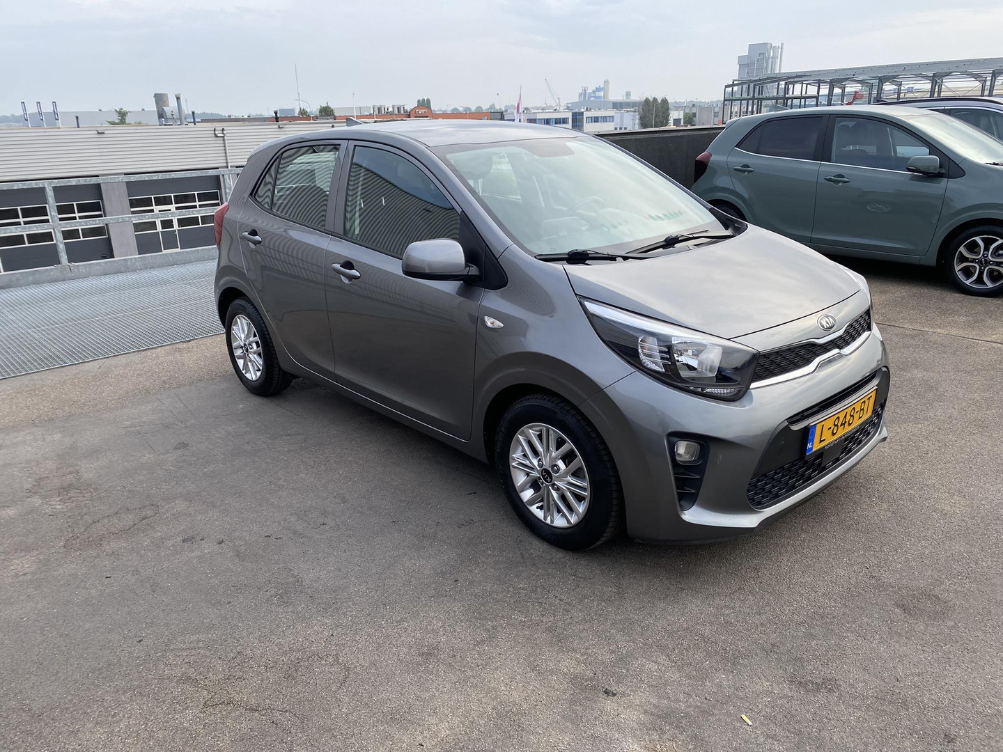 Kia