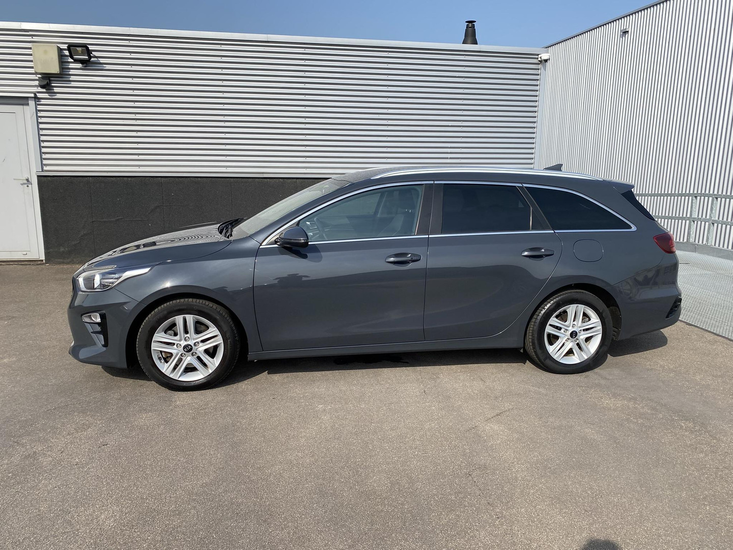 Kia