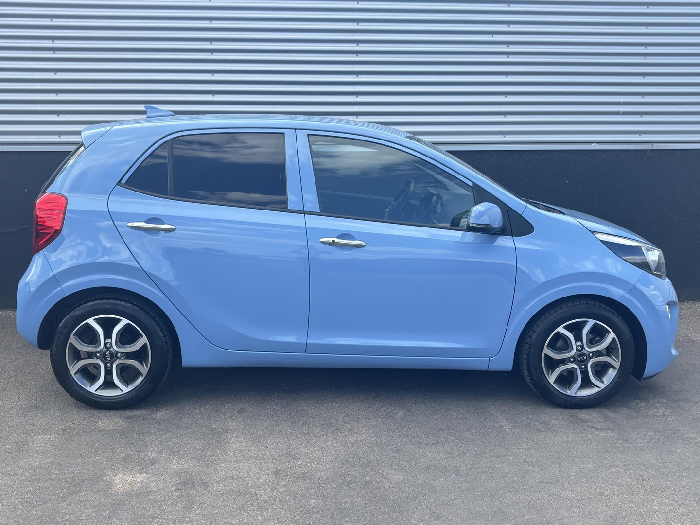 Kia Kia