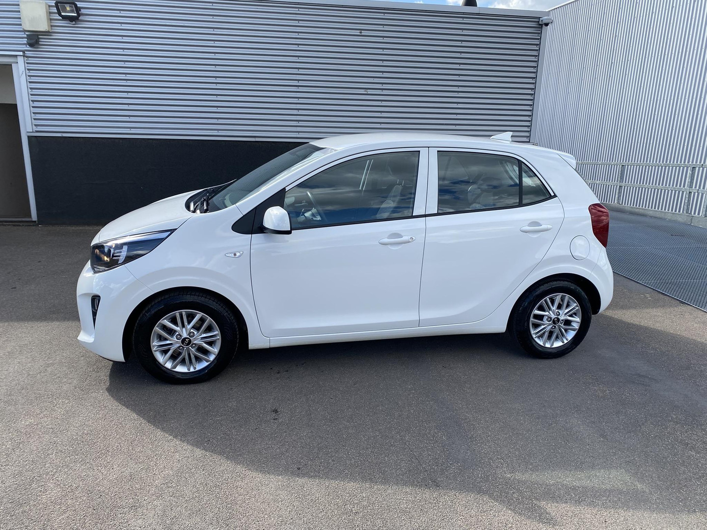 Kia