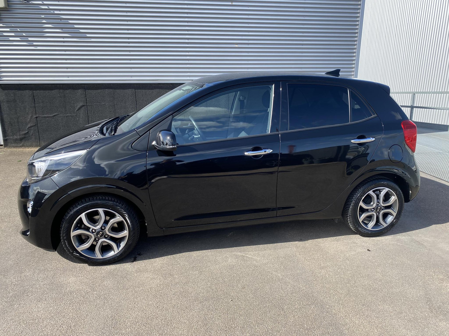 Kia