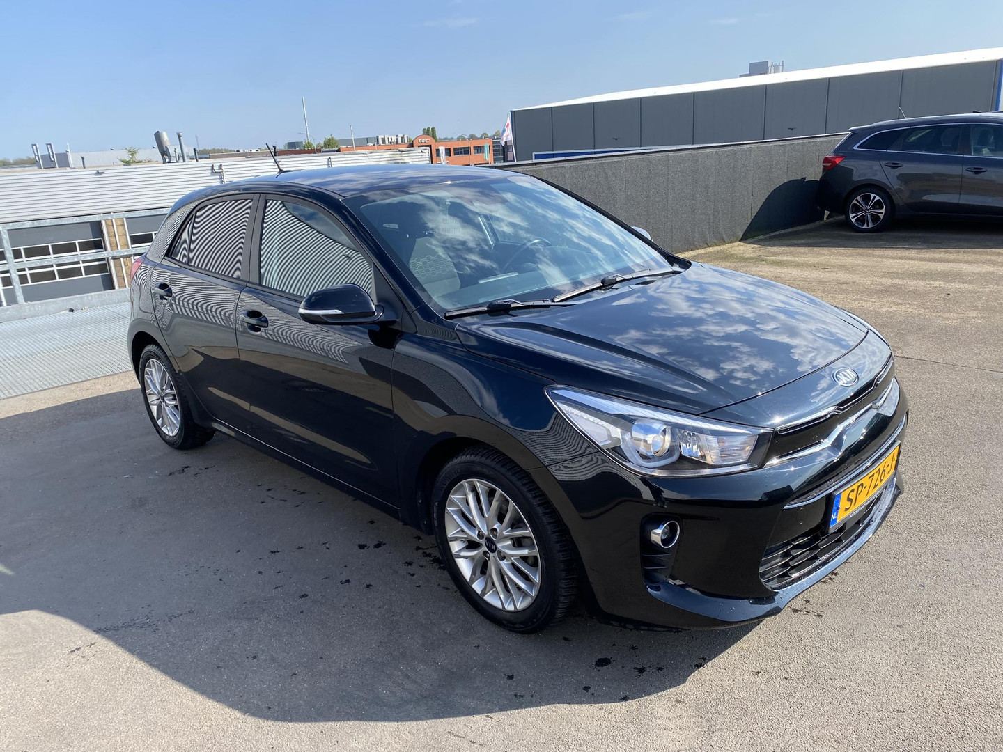Kia