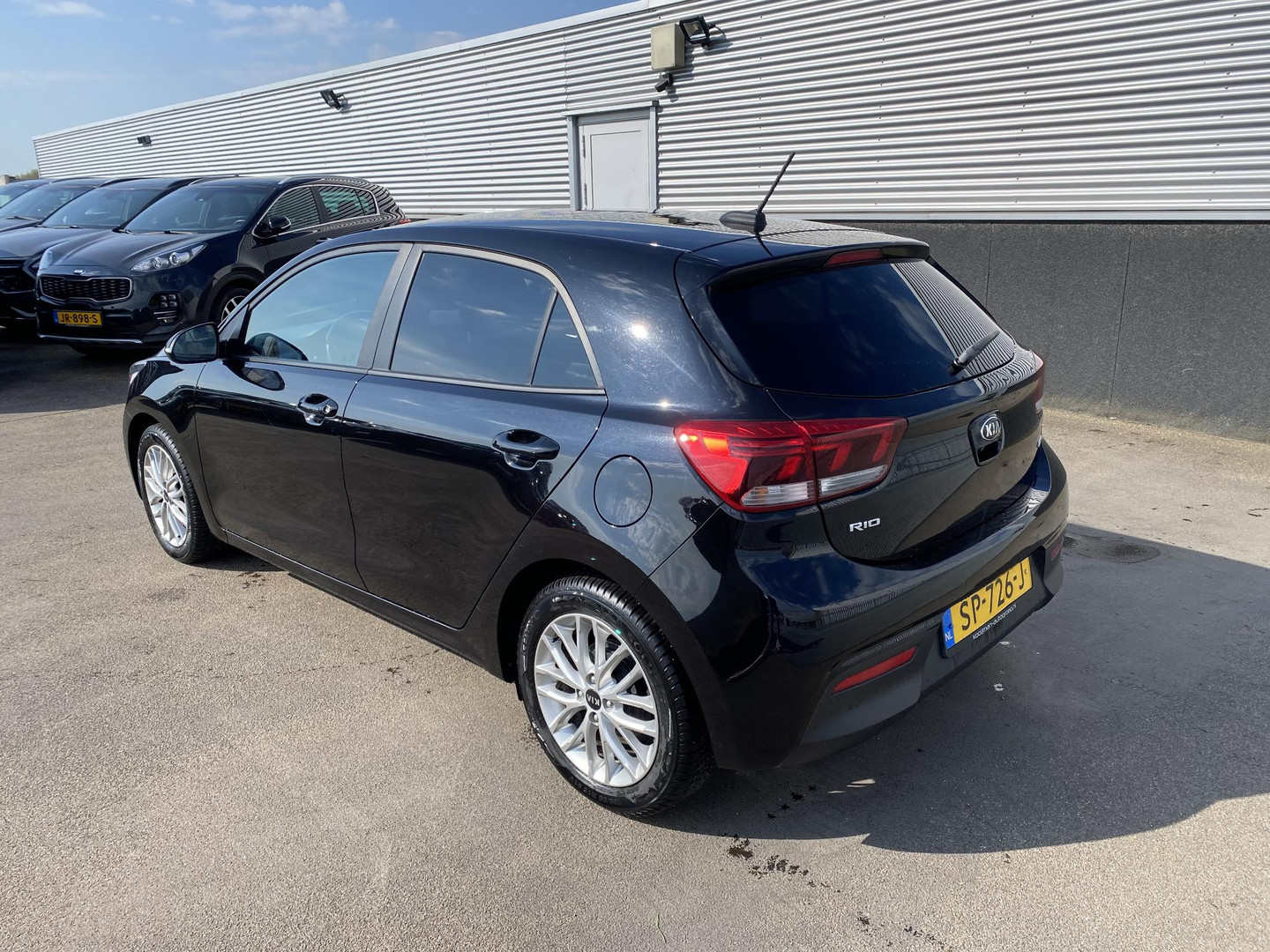 Kia