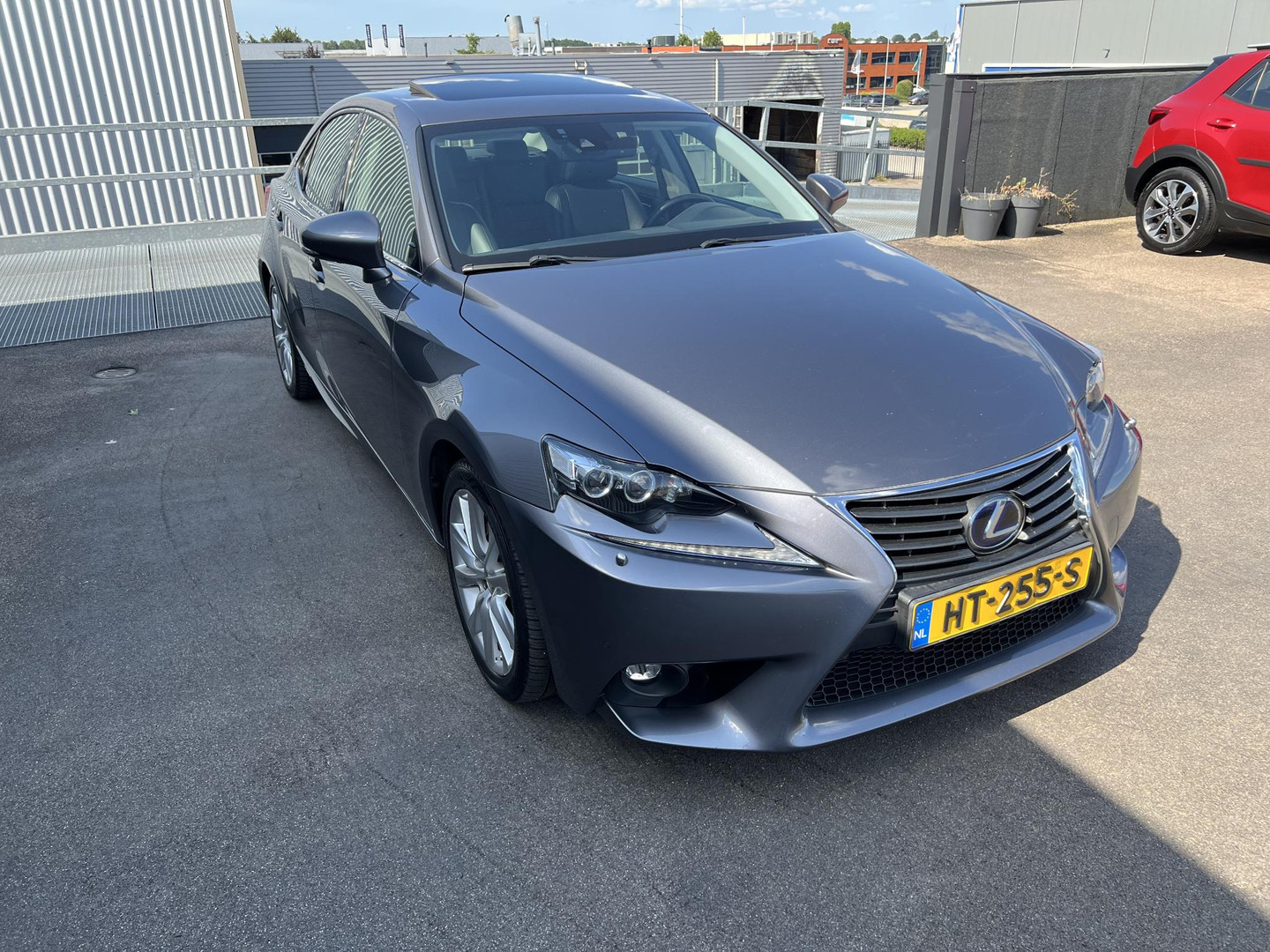 Lexus IS