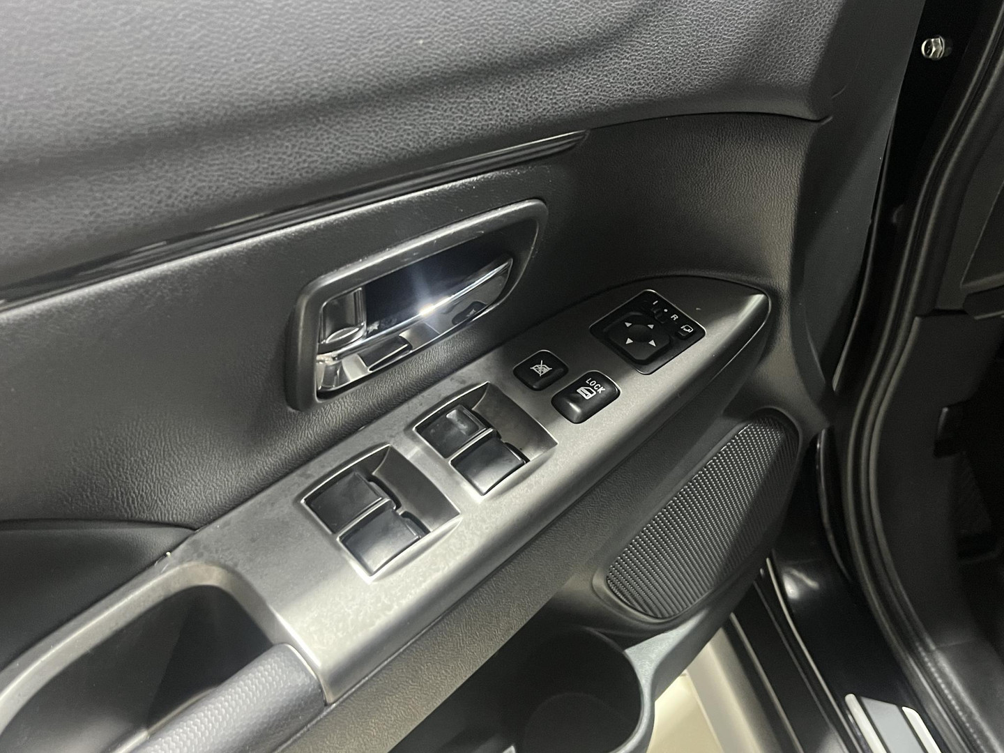 Mitsubishi Mitsubishi