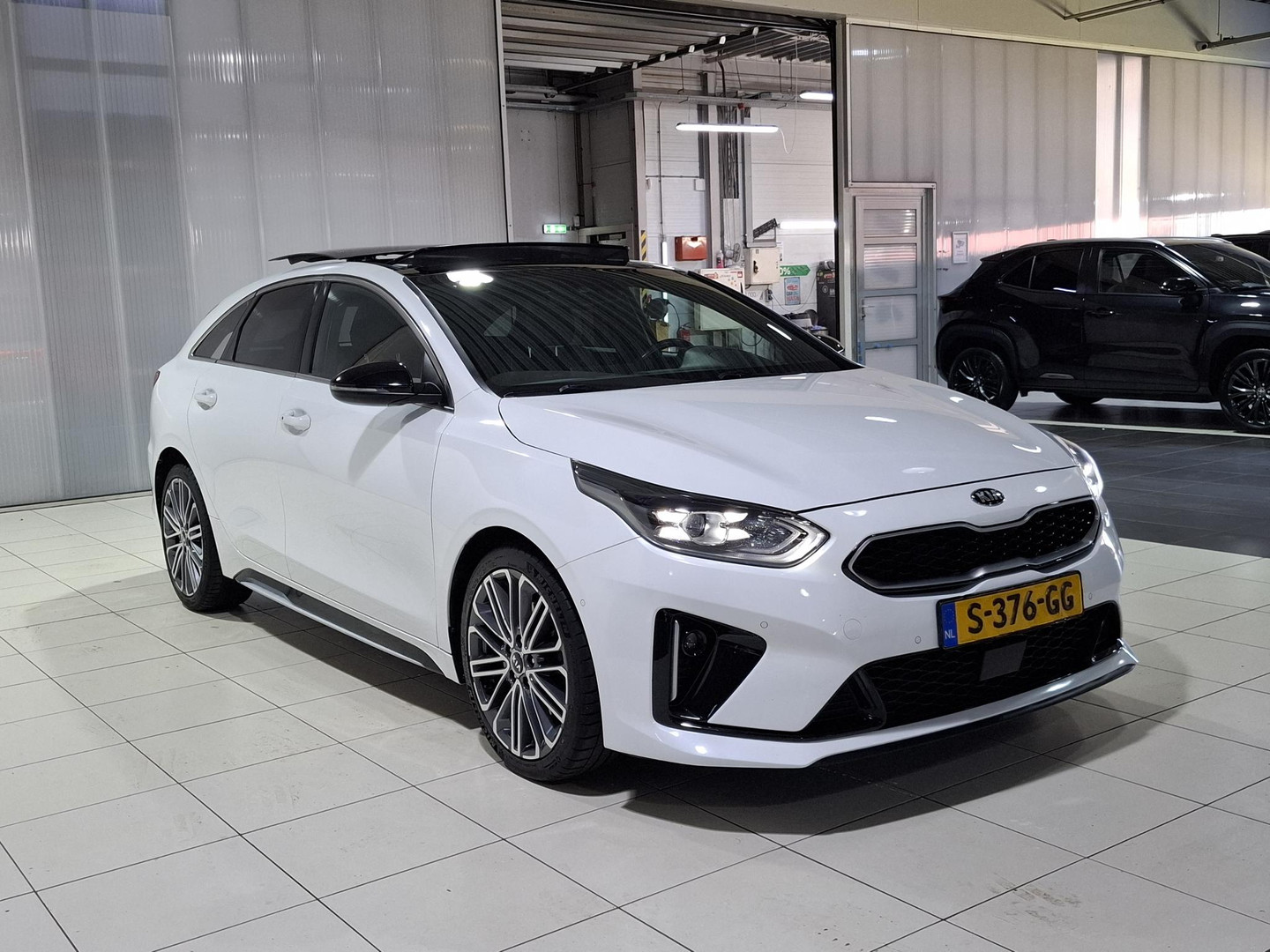 Kia Proceed