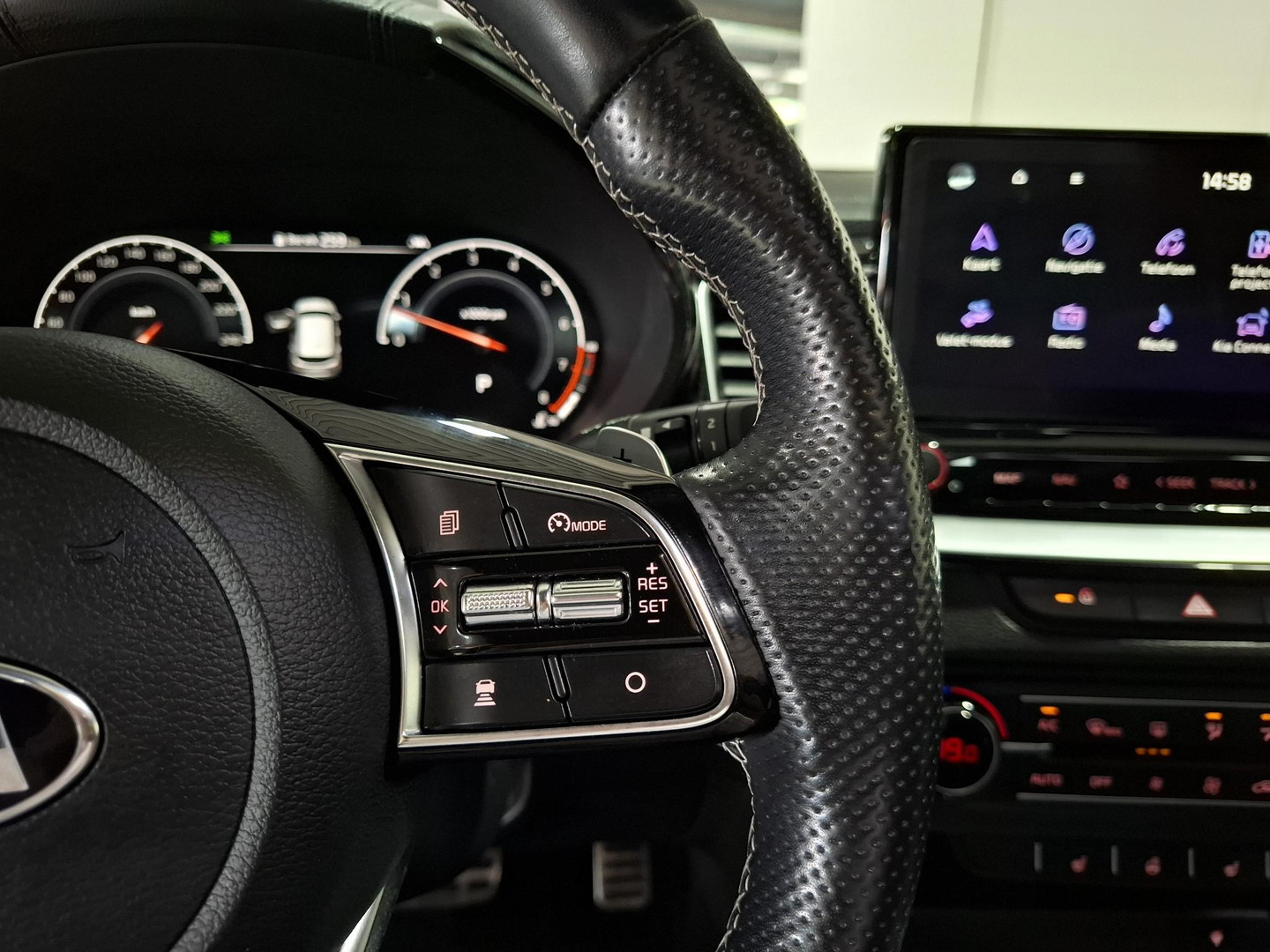 Kia Proceed