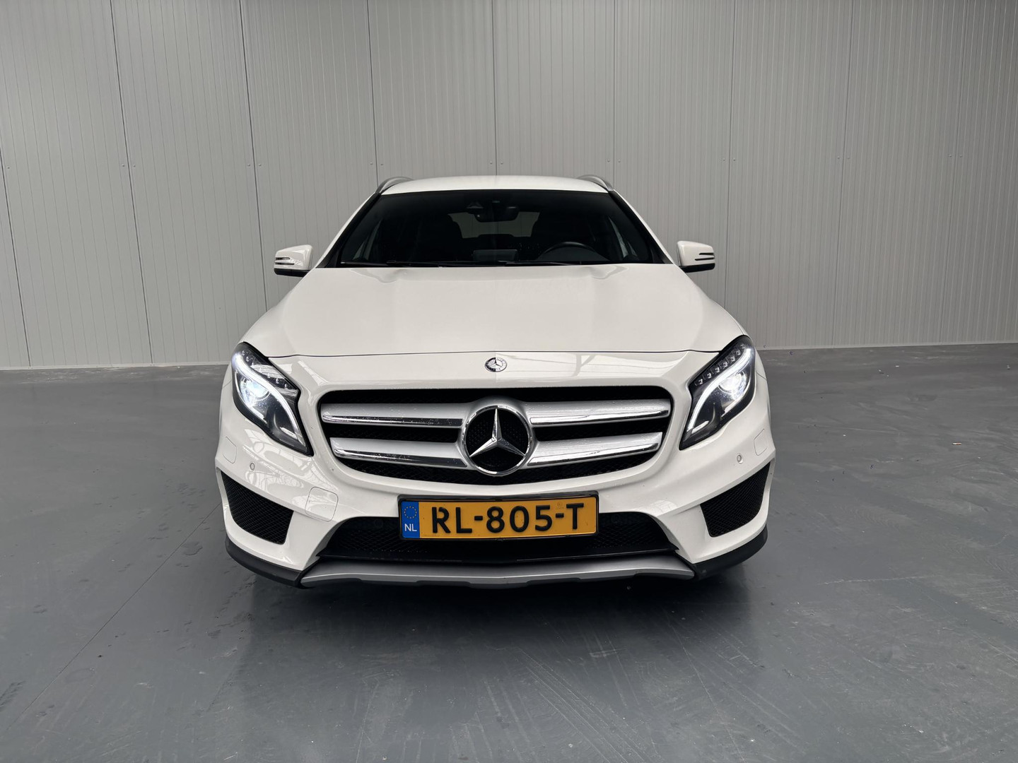 Mercedes-Benz Mercedes-Benz