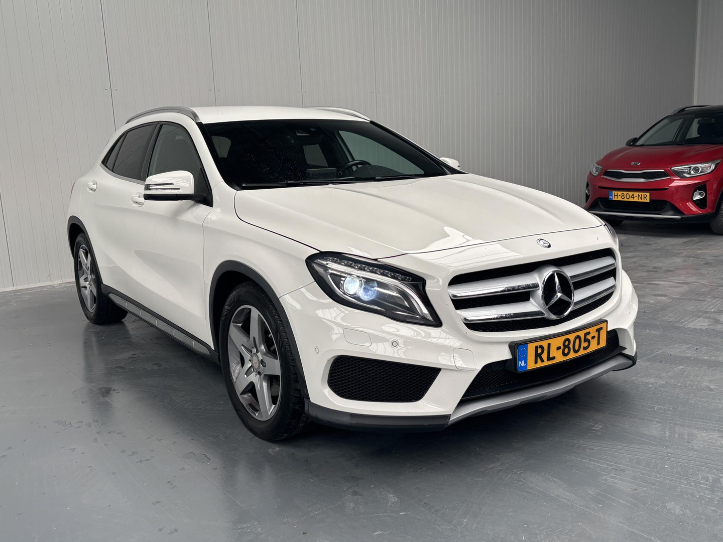Mercedes-Benz Mercedes-Benz
