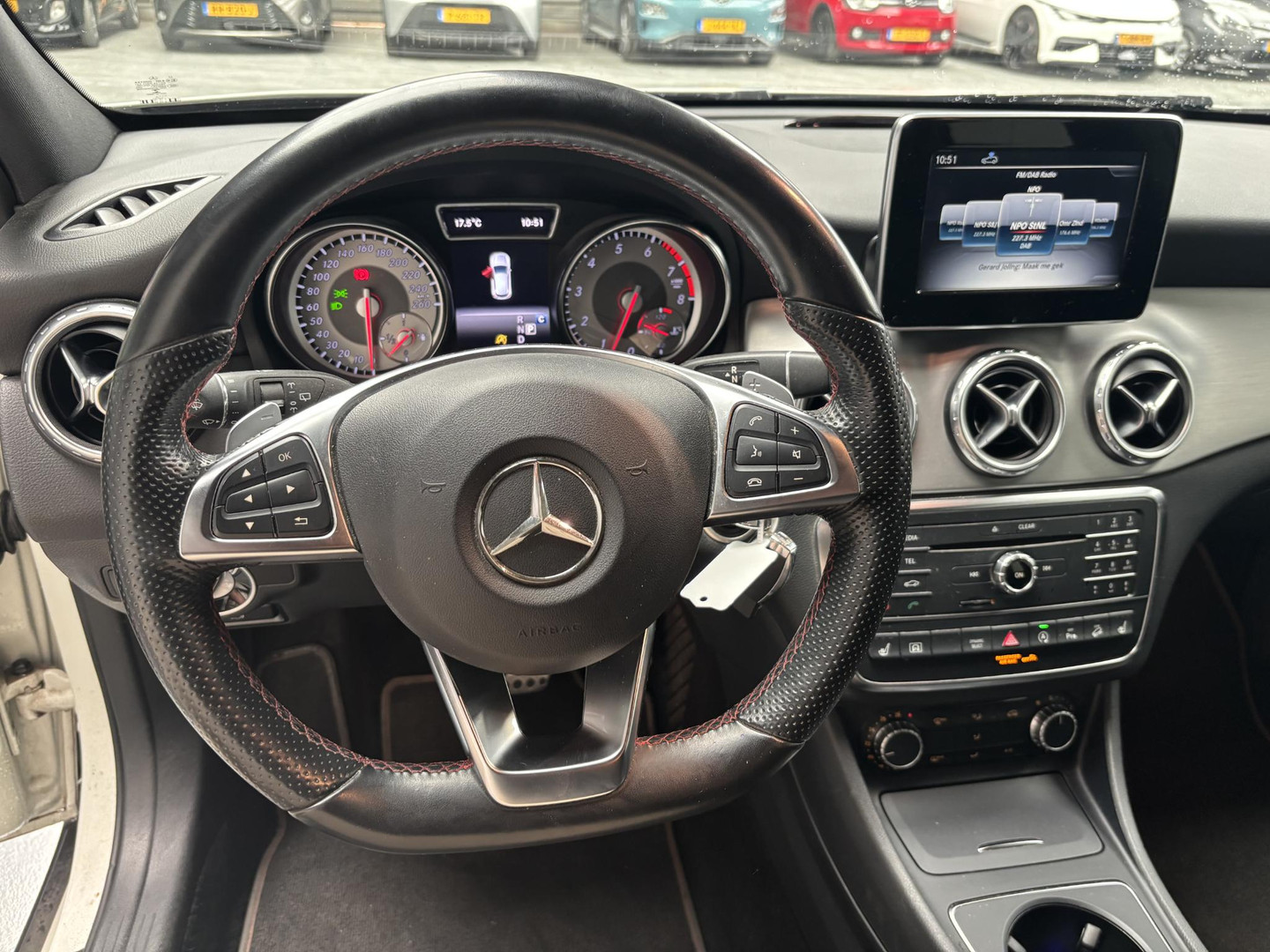 Mercedes-Benz Mercedes-Benz