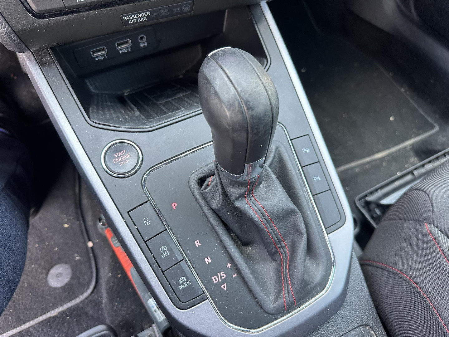 SEAT SEAT