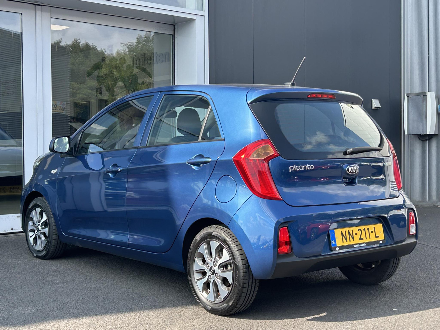 Kia