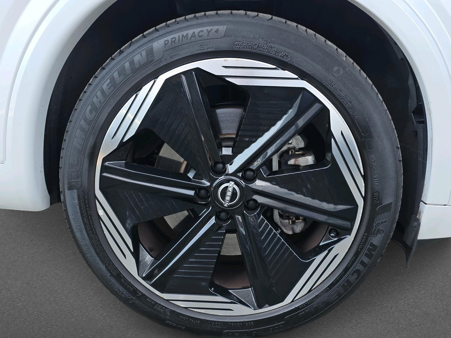 Nissan Nissan