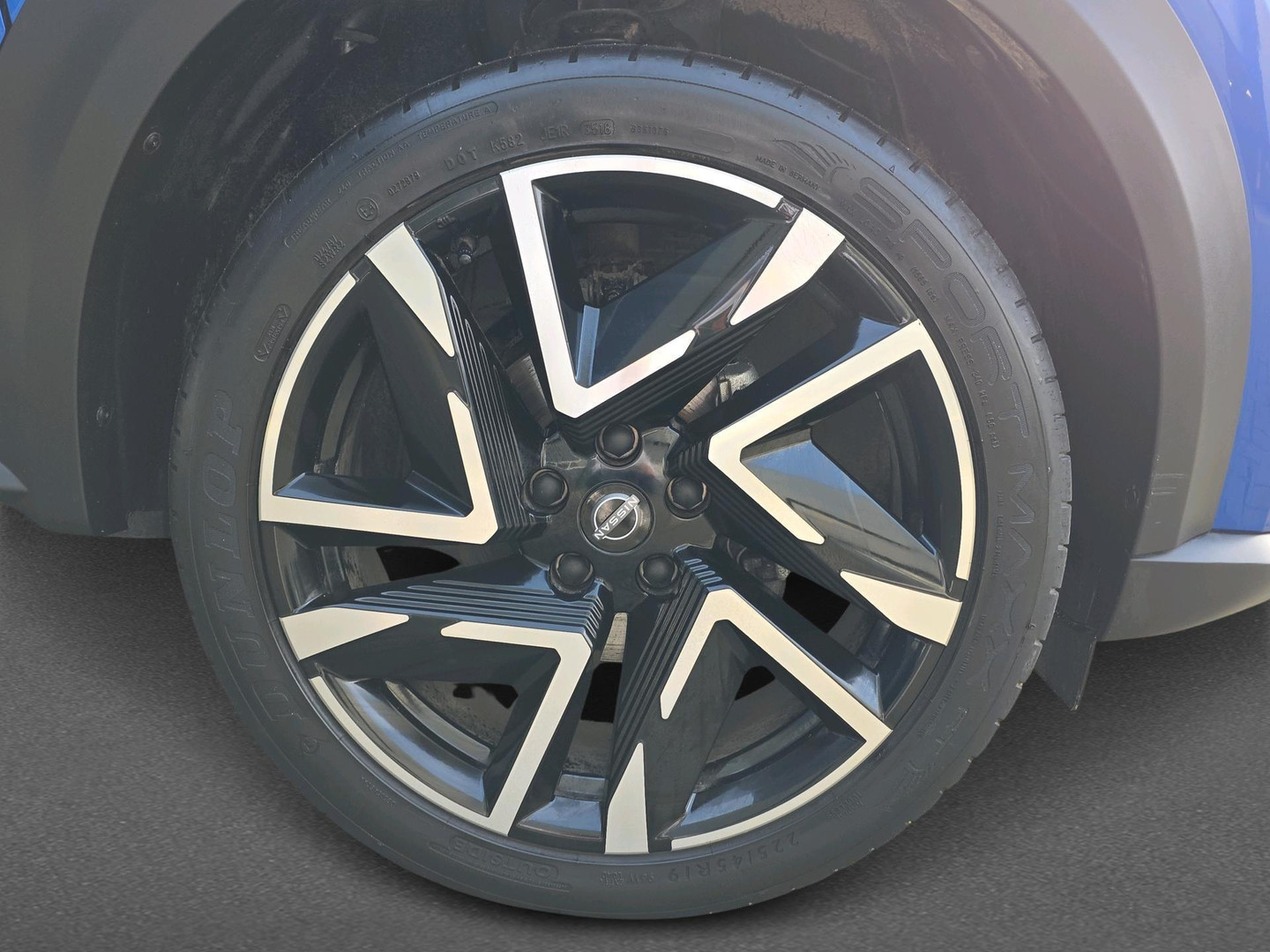 Nissan Nissan