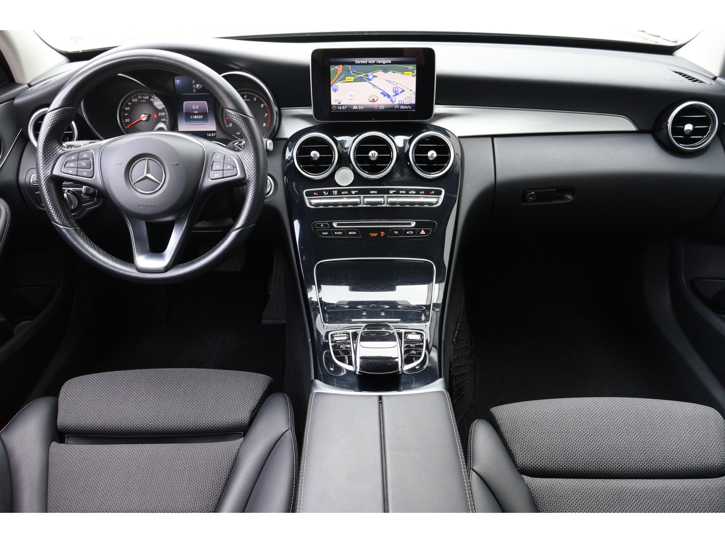Mercedes-Benz Mercedes-Benz