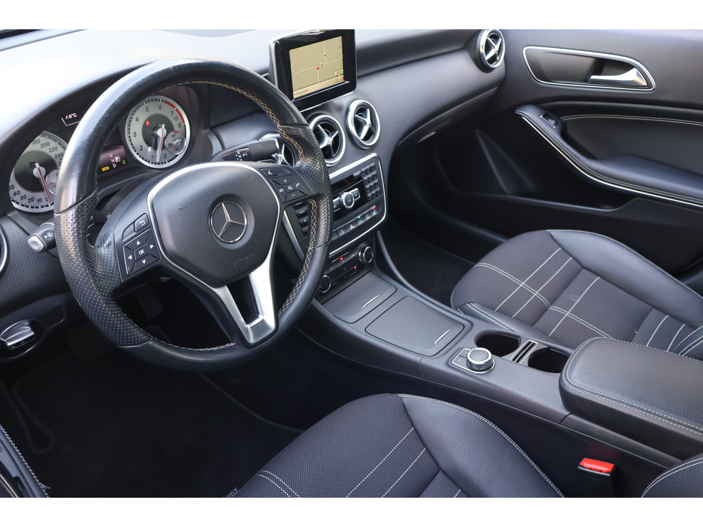 Mercedes-Benz Mercedes-Benz