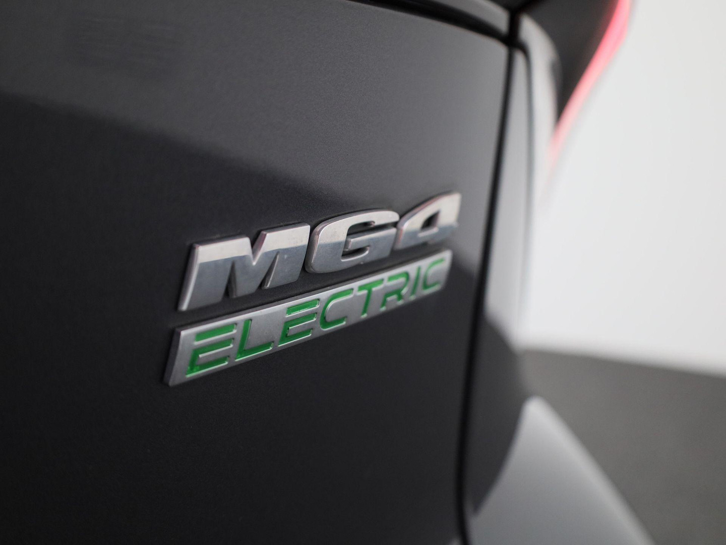 MG