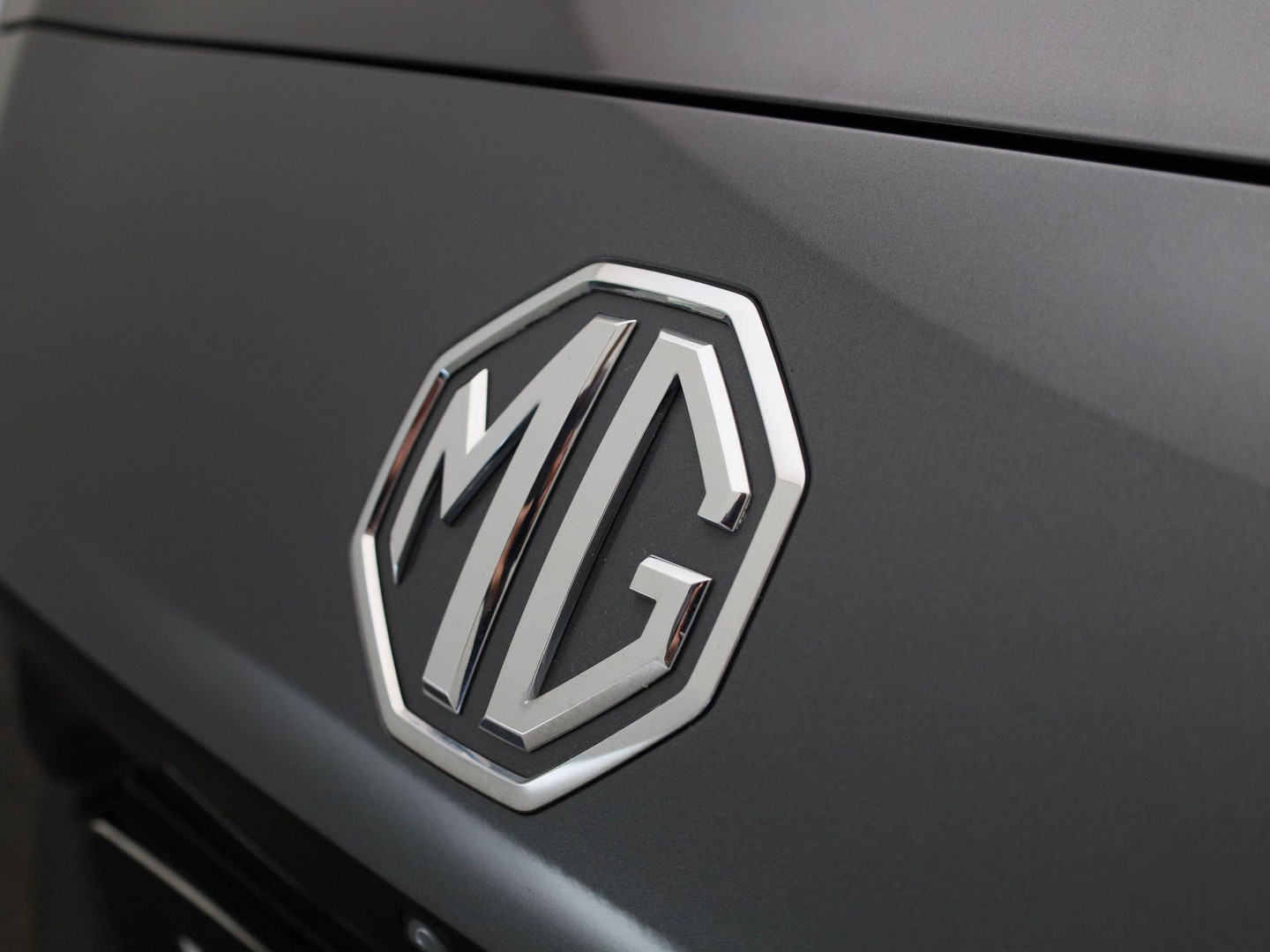 MG