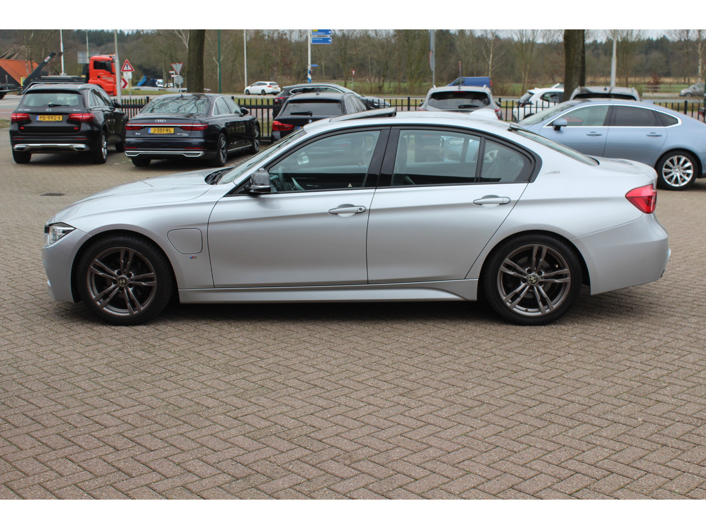 BMW BMW