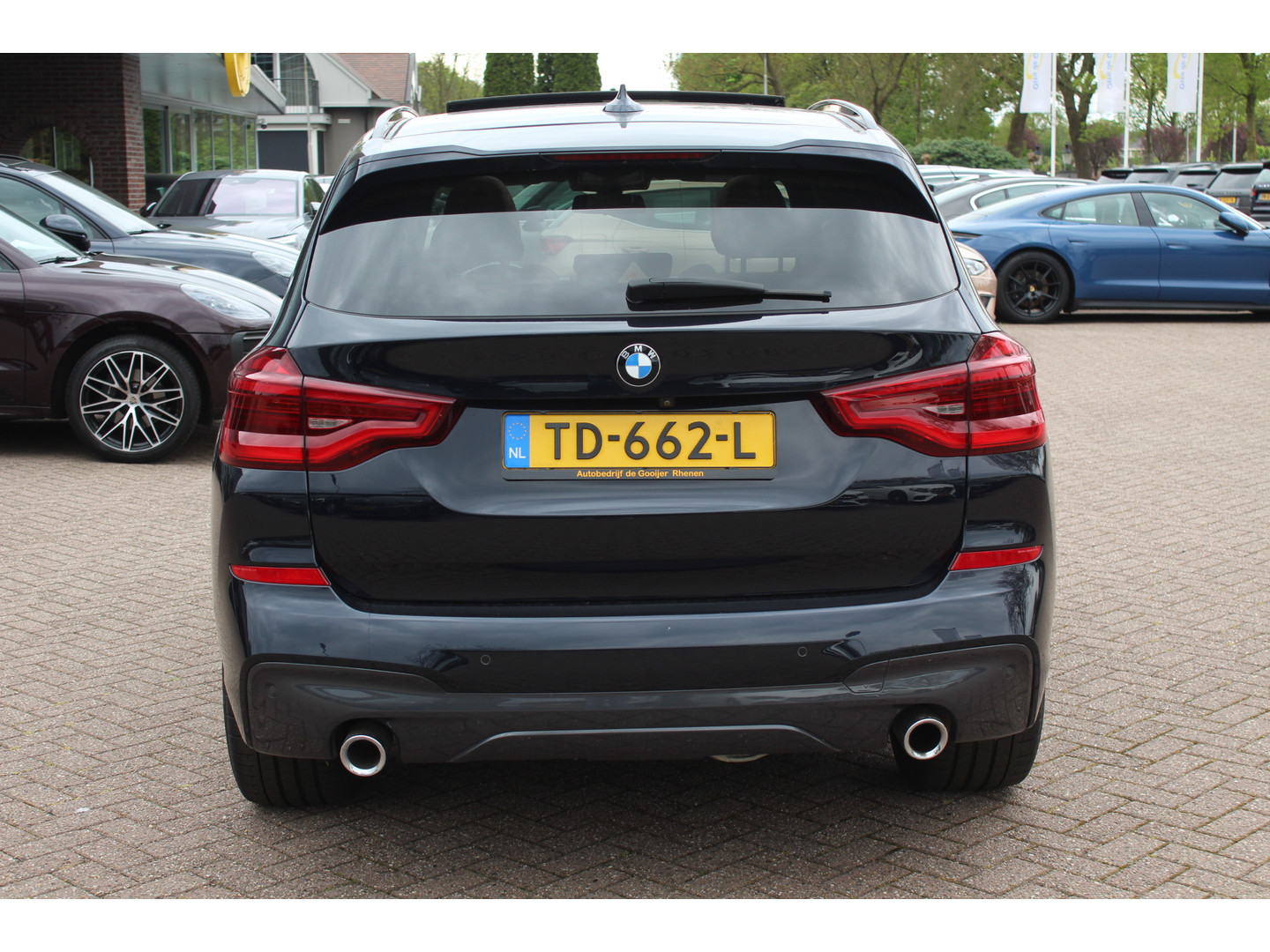 BMW BMW
