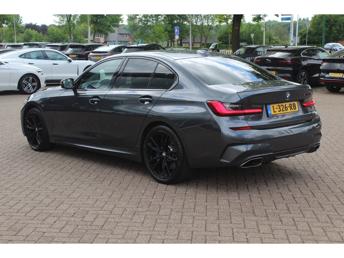 BMW BMW