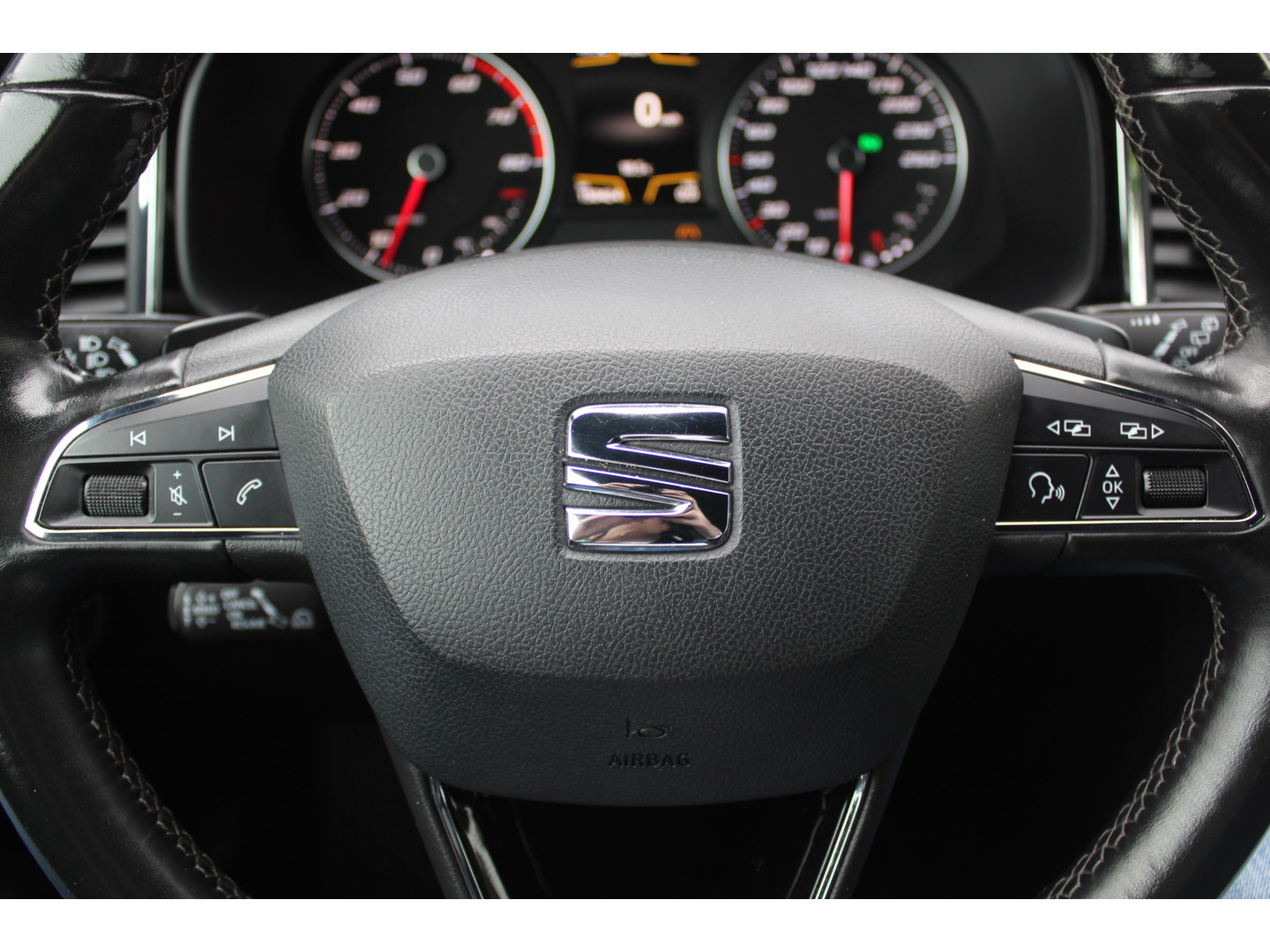 SEAT SEAT