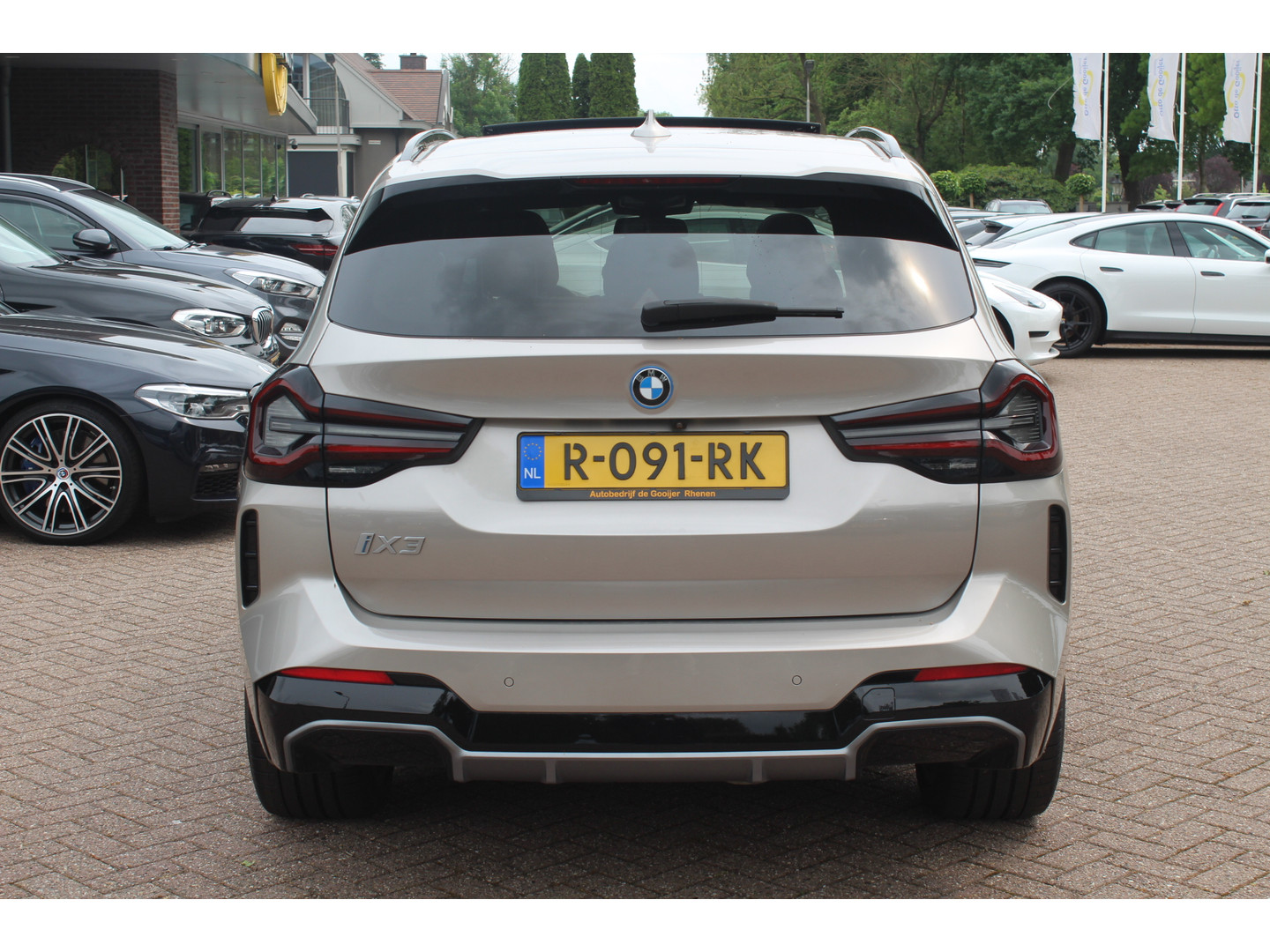 BMW BMW