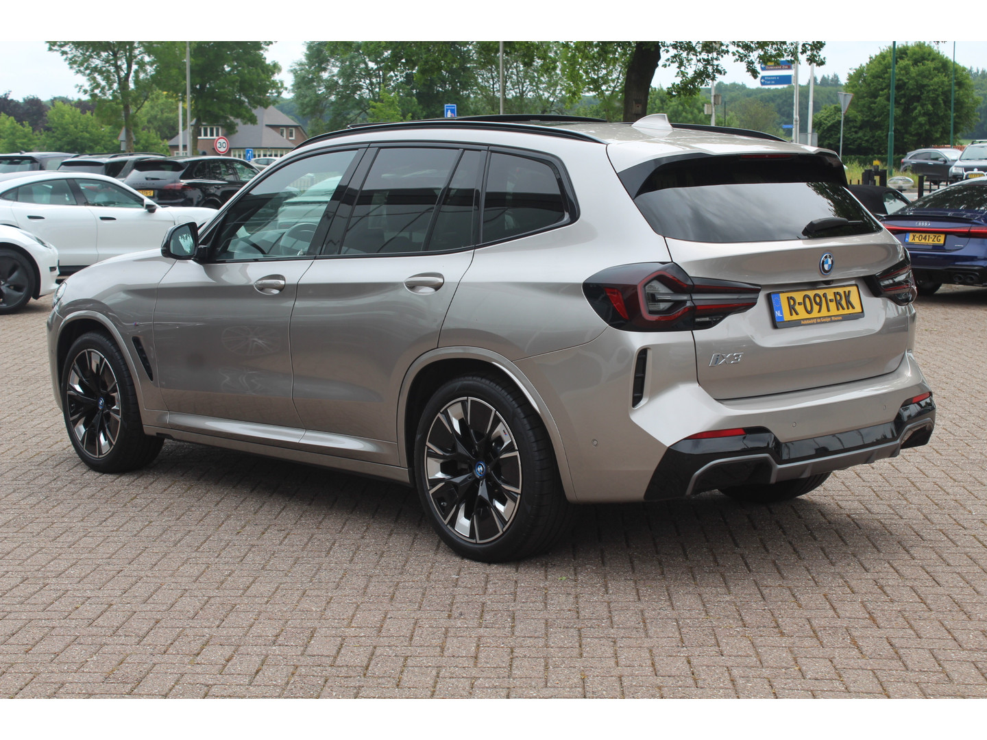 BMW BMW