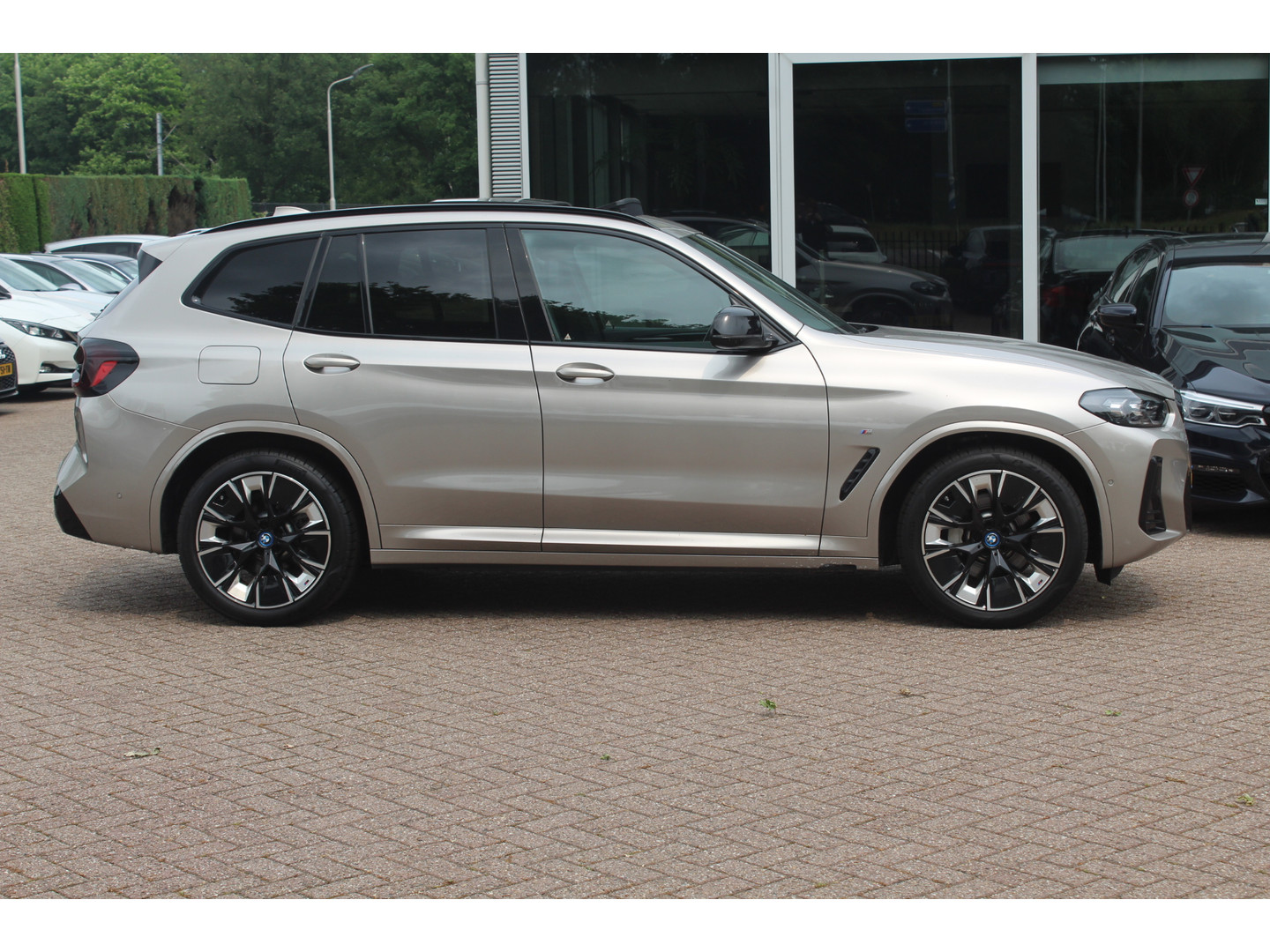 BMW BMW