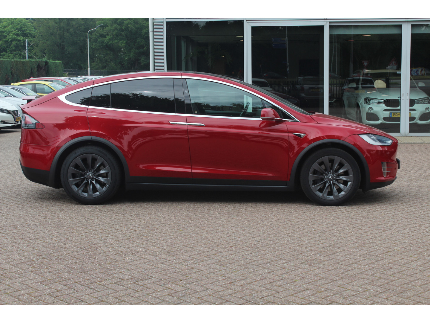 Tesla Tesla