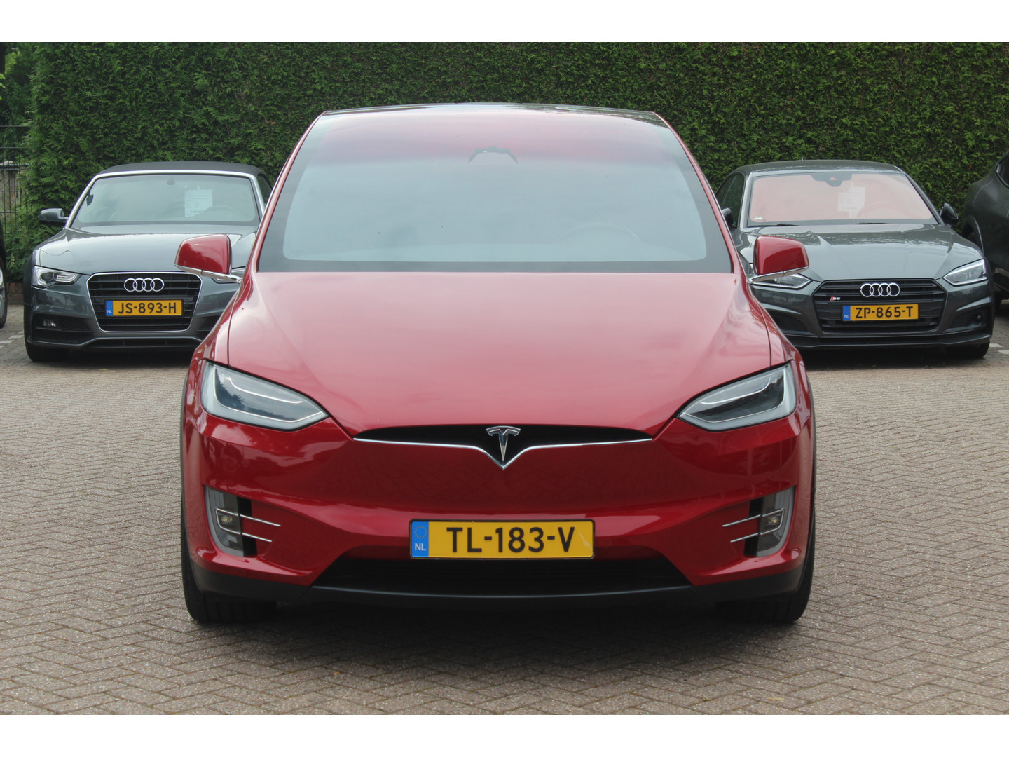 Tesla Tesla