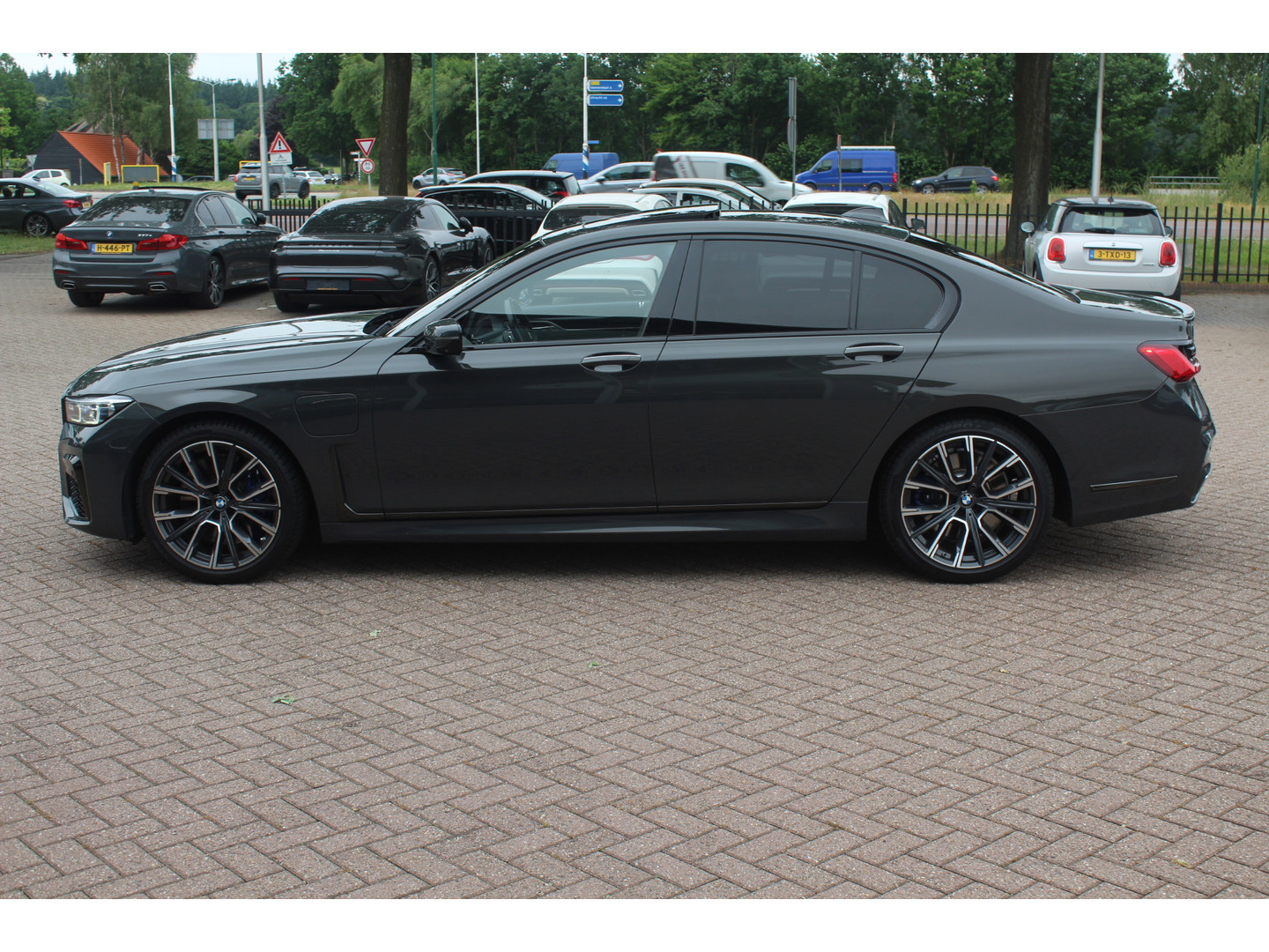 BMW BMW